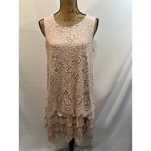Sleeveless Lace Tiered Midi Dress in Blush